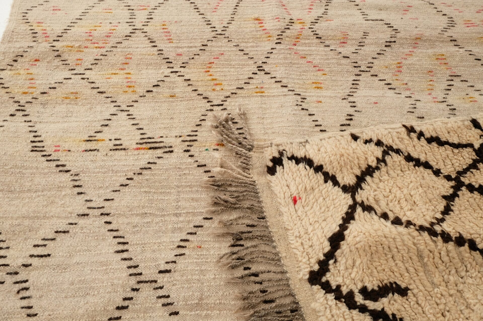 AZILAL TAPIS 7.77 X 4.59 FT | 237 X 140 – Image 3