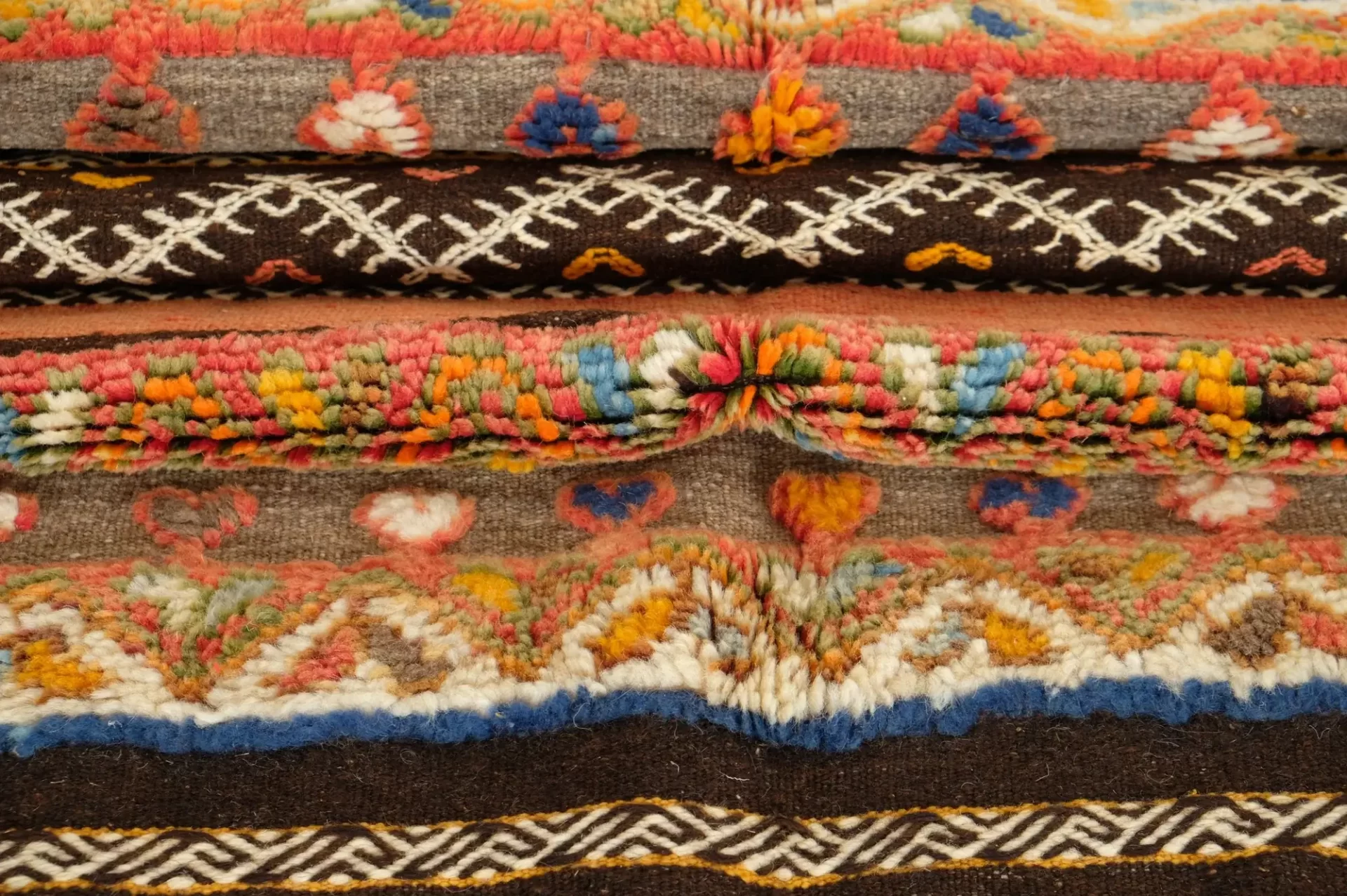 TAZNAKHT TAPIS 6.16 FT X 3.47 FT | 188 X 106 CM – Image 2